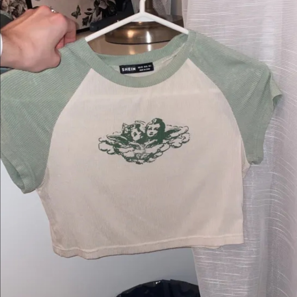Crop top - Picture 2 of 4